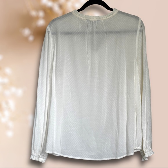 Croft & Barrow® Tiered Ivory Textured‎ Blouse Size PXL *NWT* - Picture 3 of 5